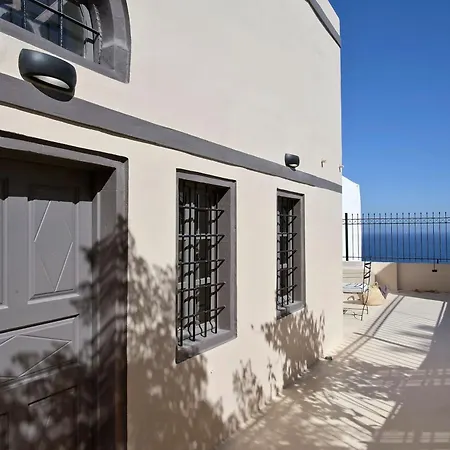 Traditional Santorini - 3 Bedroom - Private Terrace And Outdoor Jacuzzi - Villa
