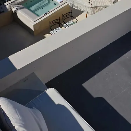Traditional Santorini - 3 Bedroom - Private Terrace And Outdoor Jacuzzi - Villa *