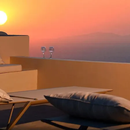 Traditional Santorini - 3 Bedroom - Private Terrace And Outdoor Jacuzzi - *