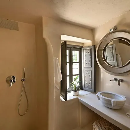 Traditional Santorini - 3 Bedroom - Private Terrace And Outdoor Jacuzzi - Villa *
