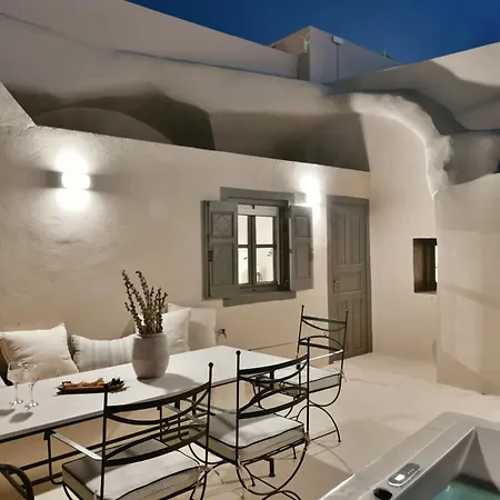 Villa Traditional Santorini - 3 Bedroom - Private Terrace And Outdoor Jacuzzi -