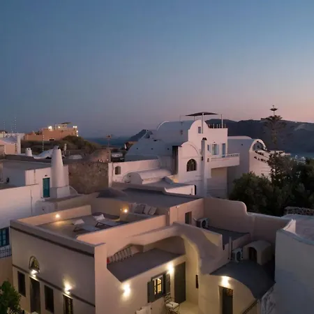 Traditional Santorini - 3 Bedroom - Private Terrace And Outdoor Jacuzzi -