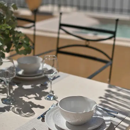 Traditional Santorini - 3 Bedroom - Private Terrace And Outdoor Jacuzzi - Βίλα