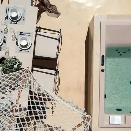 Traditional Santorini - 3 Bedroom - Private Terrace And Outdoor Jacuzzi -