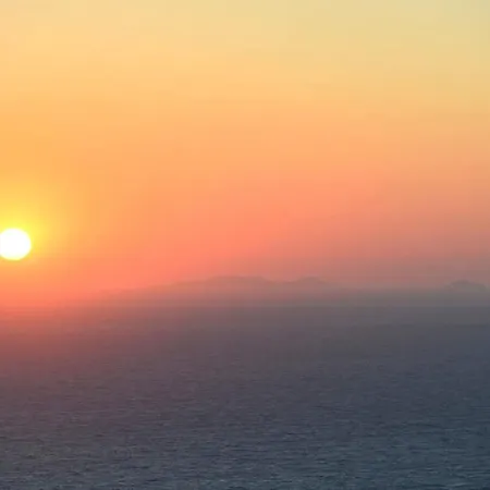Traditional Santorini - 3 Bedroom - Private Terrace And Outdoor Jacuzzi - Βίλα Οία