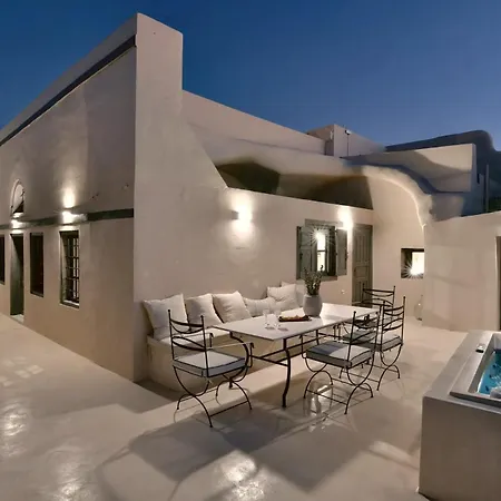 Traditional Santorini - 3 Bedroom - Private Terrace And Outdoor Jacuzzi - Βίλα