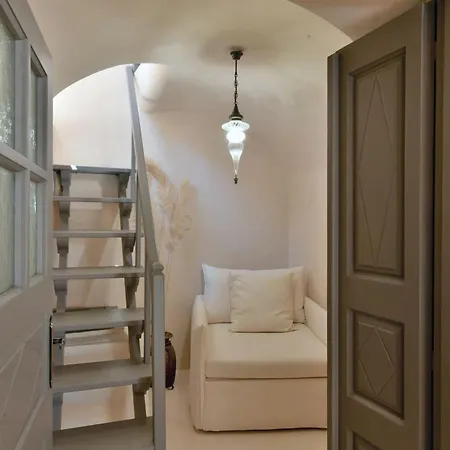 Βίλα Traditional Santorini - 3 Bedroom - Private Terrace And Outdoor Jacuzzi -